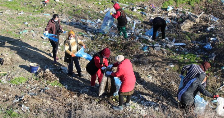 В селе Чишмикиой продолжается ликвидация мусоросвалок.