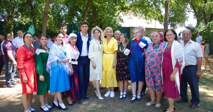 ВИДЕО. Презентация чишмикиойских ковров на Фестивале гагаузского ковра в Гайдарах