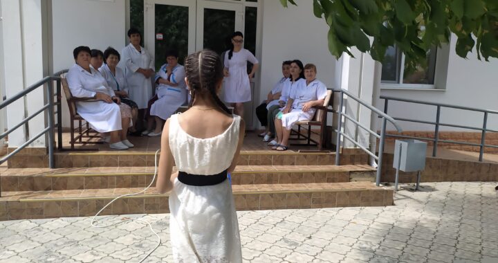 Медицинским работникам села Чишмикиой организовали концерт в преддверии профессионального праздника