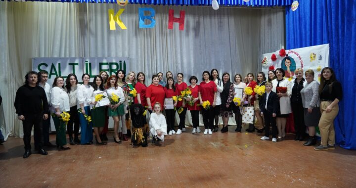 ФОТО. В с. Чишмикиой прошел КВН среди участников сферы образования