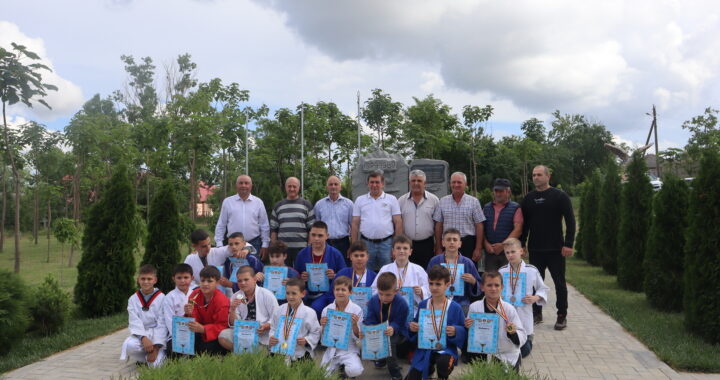 Памятное фото в честь турнира посвященного воинам — афганцам села Чишмикиой